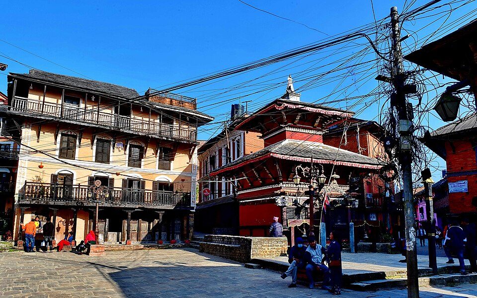 The bazaar square and its temple in the centre of Bandipur